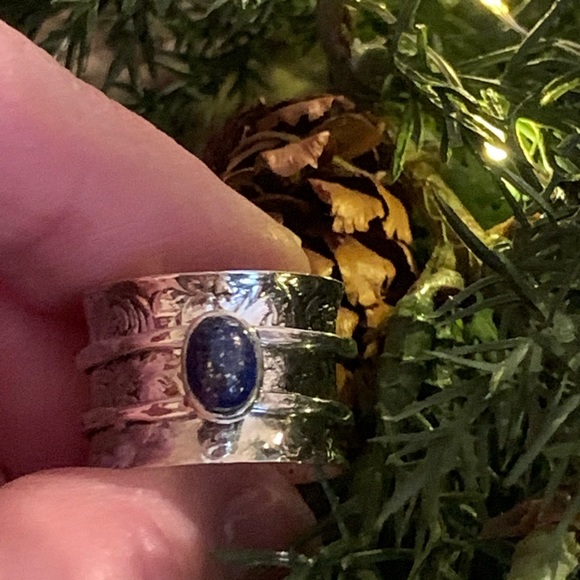 Sterling Silver Lapis Lazuli Spinner Ring - Picture 2 of 7